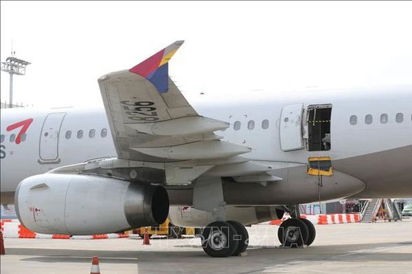Hàn Quốc xin lệnh bắt giam 1 thanh niên tìm cách mở cửa máy bay-1