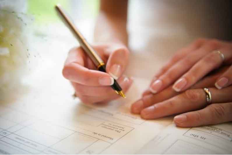 Chuẩn bị kết hôn, tôi chết lặng khi đọc dòng trạng thái của chồng sắp cưới-1