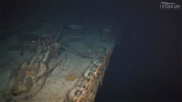 Cận cảnh con tàu Titanic huyền thoại bị bao trùm bởi vẻ u ám sau 111 năm nằm sâu dưới đại dương-3