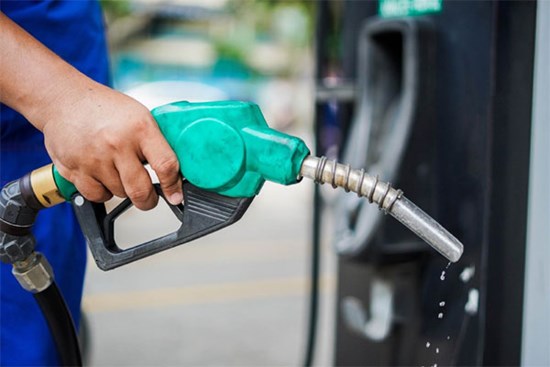 Điều chỉnh giá xăng dầu hôm nay 21/6: Xăng giữ nguyên, giá dầu tăng