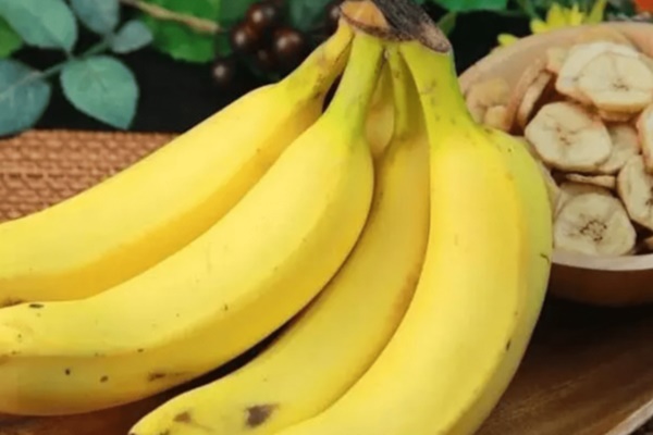 Kiên trì ăn 1 quả chuối mỗi ngày, bạn sẽ nhận được lợi ích gì?-1