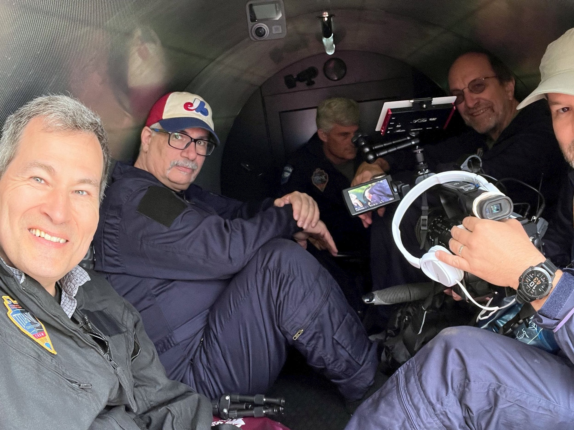 Lời kể rùng mình của du khách từng đi trên chiếc tàu lặn mất tích: Chật chội như bị nhốt bên trong cái ống, luôn sẵn sàng với cái chết hoặc tàn tật cả đời-4