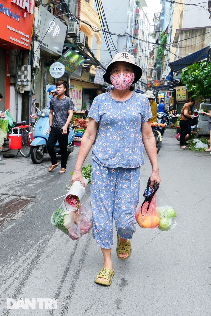Tết Đoan Ngọ: Tiểu thương bán 2 tạ rượu nếp, hoa quả chốt đơn mỏi tay-8