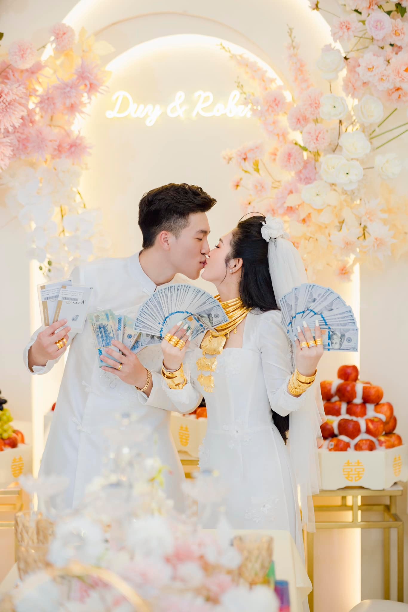 Cô dâu Long An nhận hồi môn khủng, đám cưới đãi cỗ chay-3