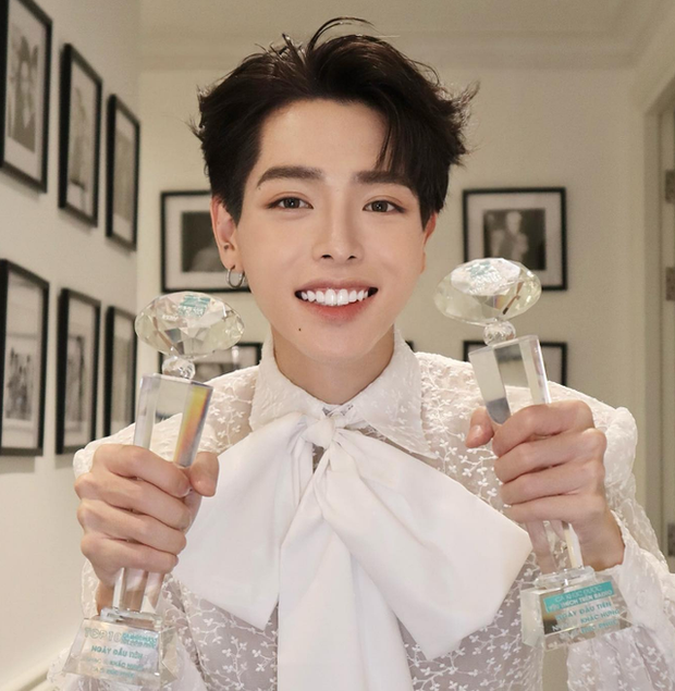 Sao nam từng bị ám ảnh ngoại hình nhưng sự nghiệp quay ngoắt 180 độ nhờ phẫu thuật thẩm mỹ-5