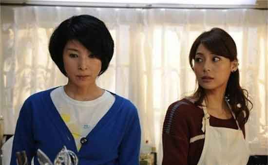 Đến nhà con trai chơi, nhìn mâm cơm tôi ngán ngẩm-1