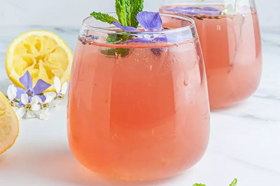 Công thức pha nước chanh độc đáo, vừa giúp trắng da lại ngủ ngon