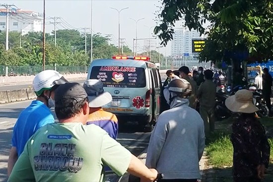 TP.HCM: Phát hiện người đàn ông tử vong trong tư thế treo cổ