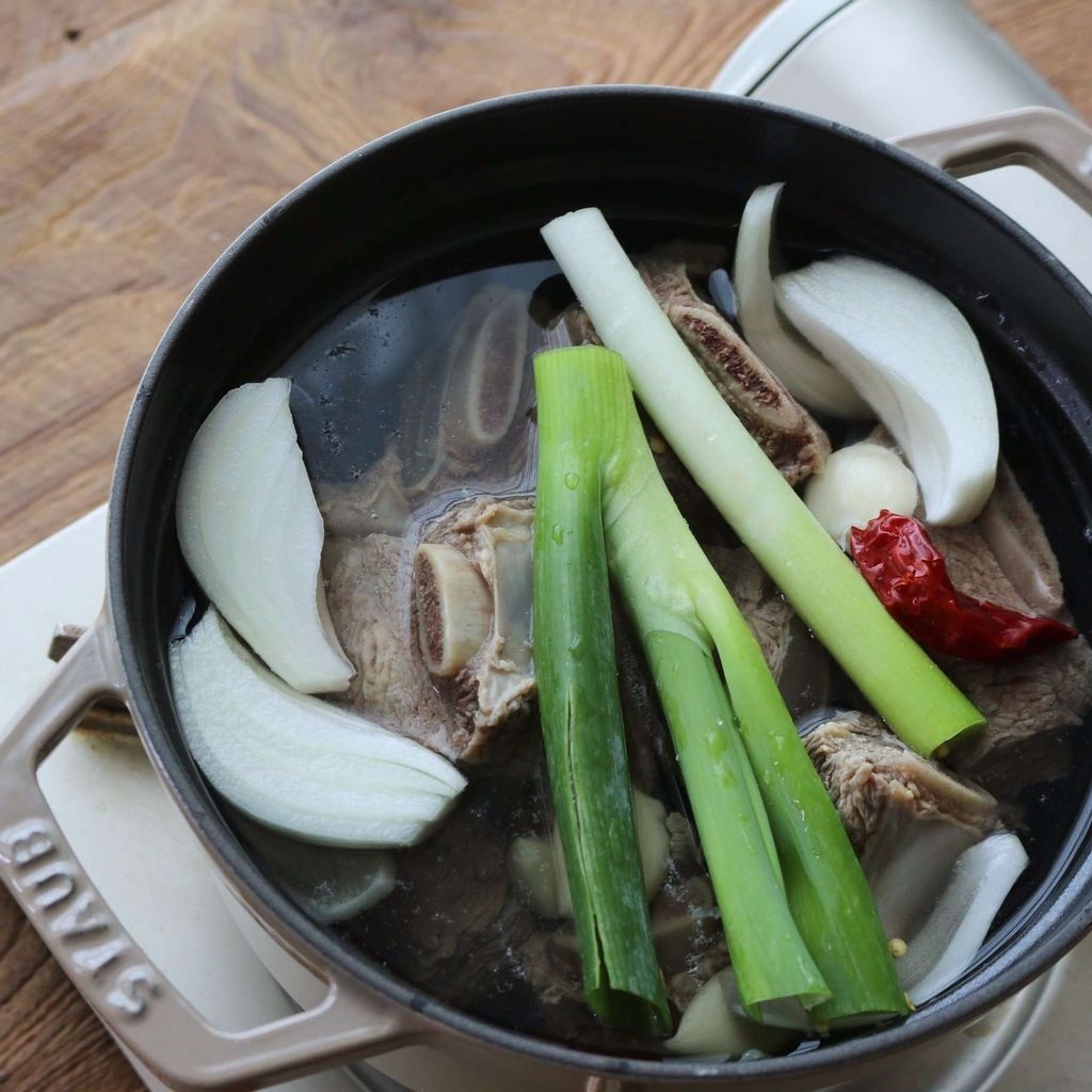 Cách làm món sườn bò hầm thơm ngon siêu đơn giản-3