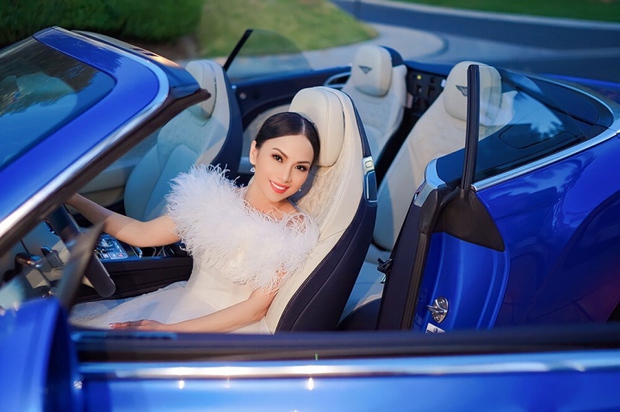 Sau tin đồn ly hôn, Hà Phương tạo dáng bên siêu xe 20 tỷ đồng của chồng tỷ phú-6