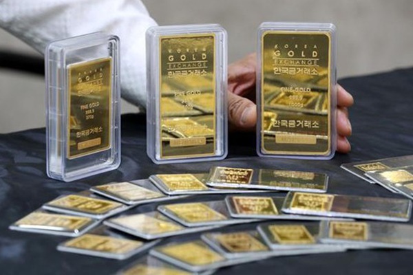 Giá vàng hôm nay 25/6: Tuần giảm mạnh nhất 4 tháng-2