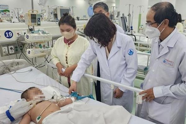 Ca mắc tay chân miệng ở Bình Dương tăng mạnh, đã có 2 trẻ tử vong-2
