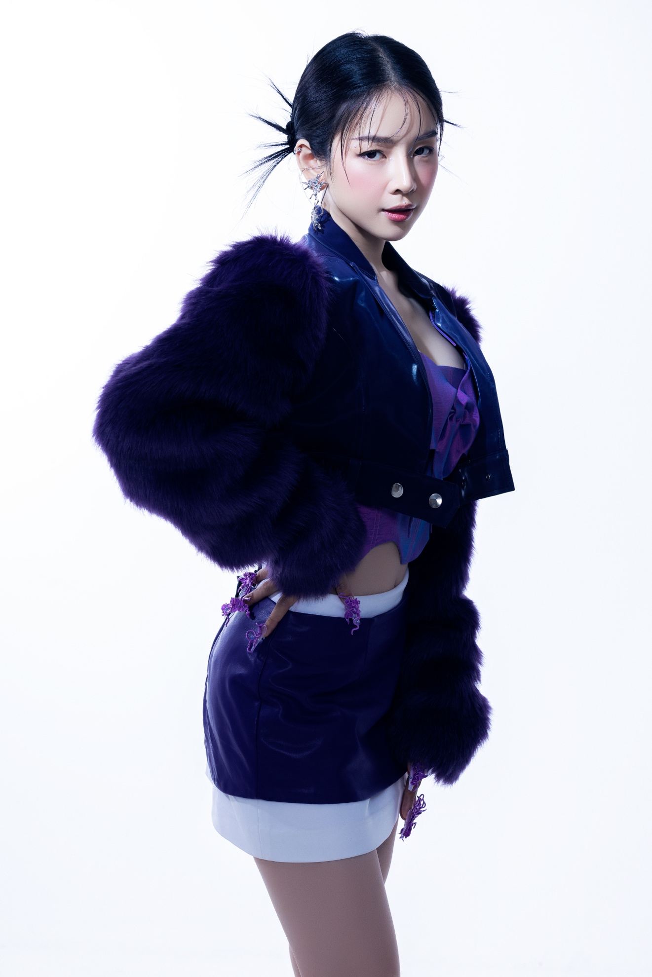 8Wonder lộ diện 7 nghệ sĩ Việt đình đám biểu diễn cùng Charlie Puth-7