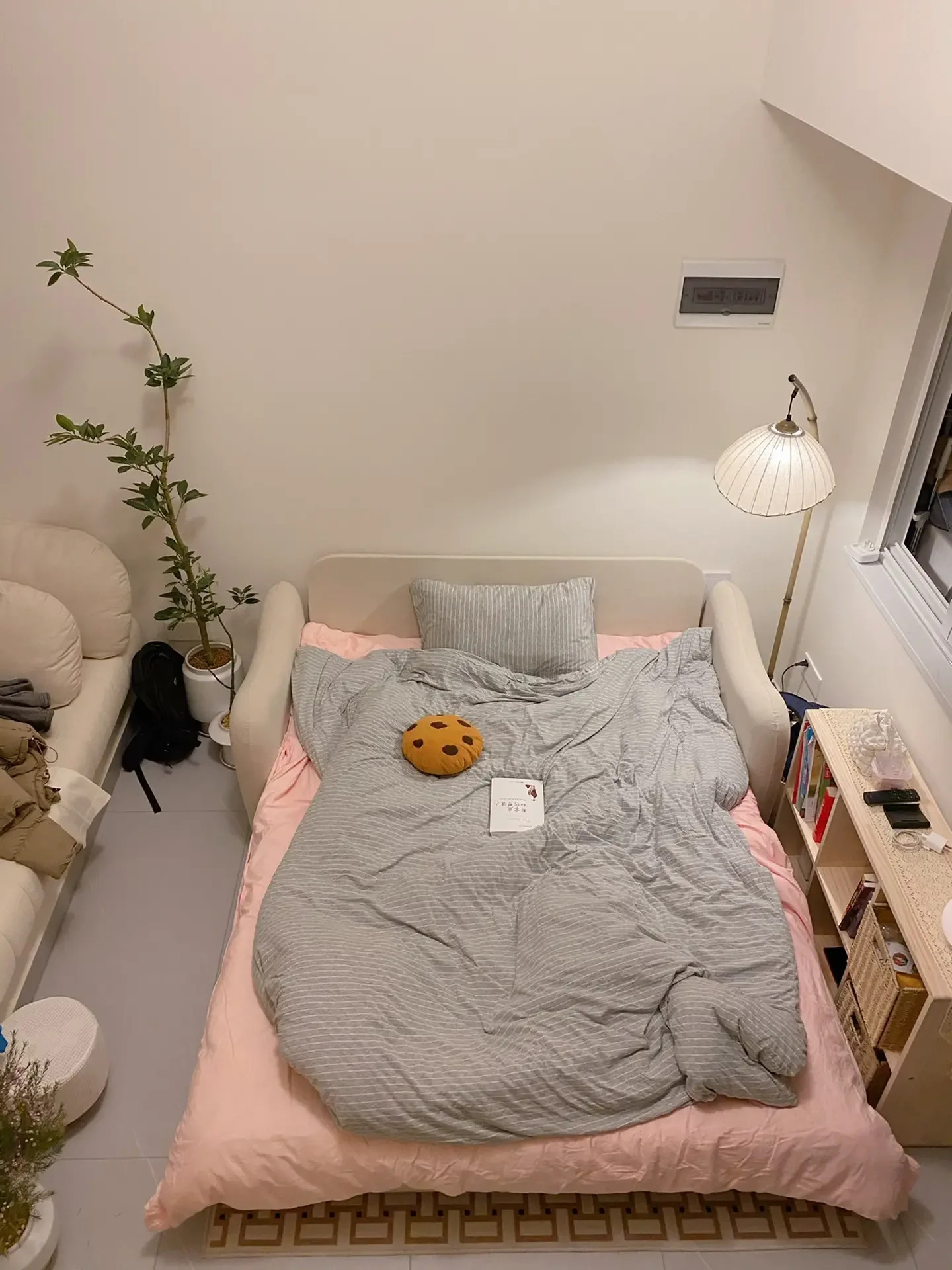 Không gian sống tiện nghi bất ngờ trong căn hộ gác xép 23m²-6