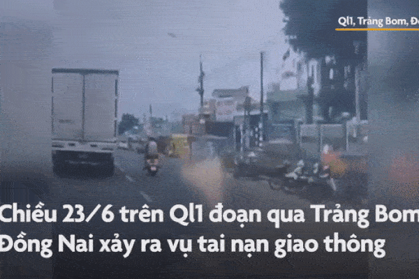 Xe tải lỗi phanh, lao xuống vực lật nhào-1