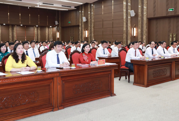 Áp dụng hiệu quả các kiến thức vào thực tiễn công tác tại địa phương-2