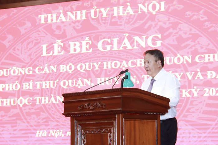 Áp dụng hiệu quả các kiến thức vào thực tiễn công tác tại địa phương-3