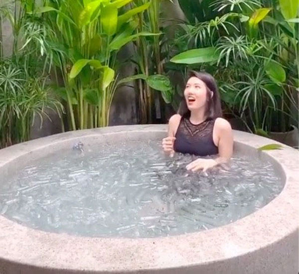 Kim Lý có cách ngâm mình đặc biệt, hóa ra đó là bí quyết chăm sóc cơ thể rất tốt-4