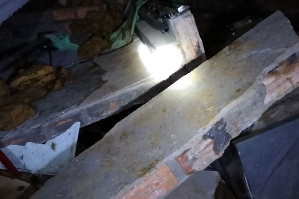 Sạt lở kinh hoàng ở Đà Lạt vùi lấp 2 người, nhiều trường hợp bị thương-6