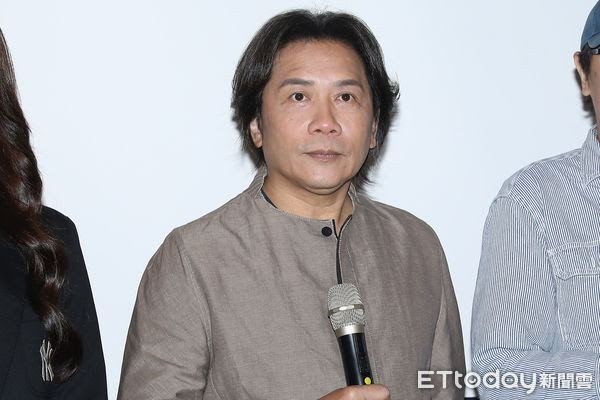 5 nghệ sĩ nam bị cáo buộc tấn công tình dục là ai?-5