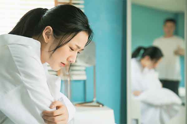 Tôi bất ngờ phát hiện vợ từng rung rinh với bạn thân của mình-2