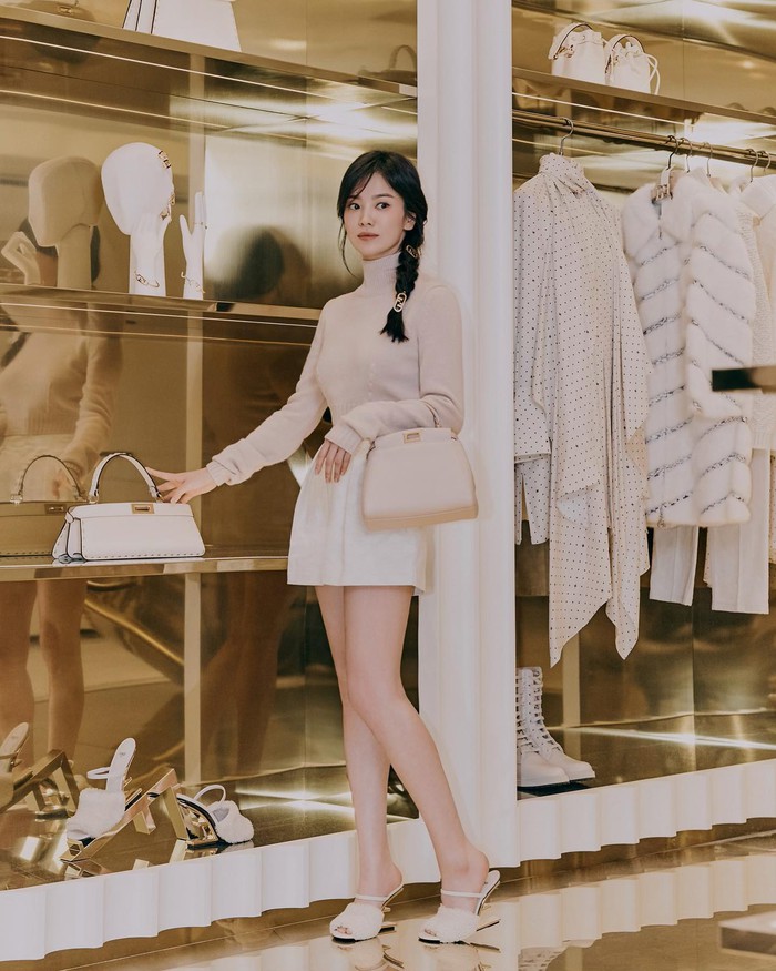 Học Song Hye Kyo cách mặc quần short sang trọng-2