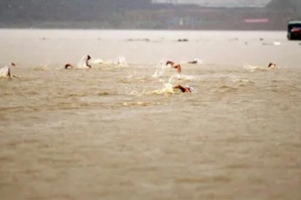 Quảng Ninh thông tin vụ nam sinh lớp 12 tử vong khi tham gia giải bơi vượt sông-2