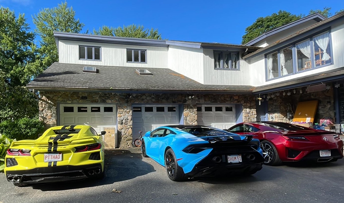 Nữ ca sĩ sống như bà hoàng tại Mỹ, chồng cứ thích là tặng biệt thự, siêu xe-1