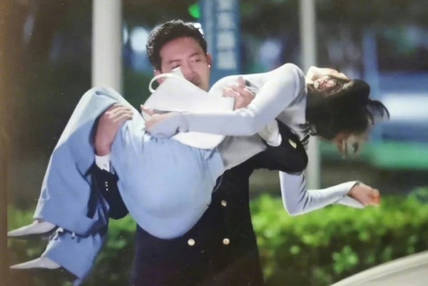 Đường cong của Tần Lam trong phim mới khiến nhiều người trầm trồ, bí quyết đến từ cách ăn uống lành mạnh-1