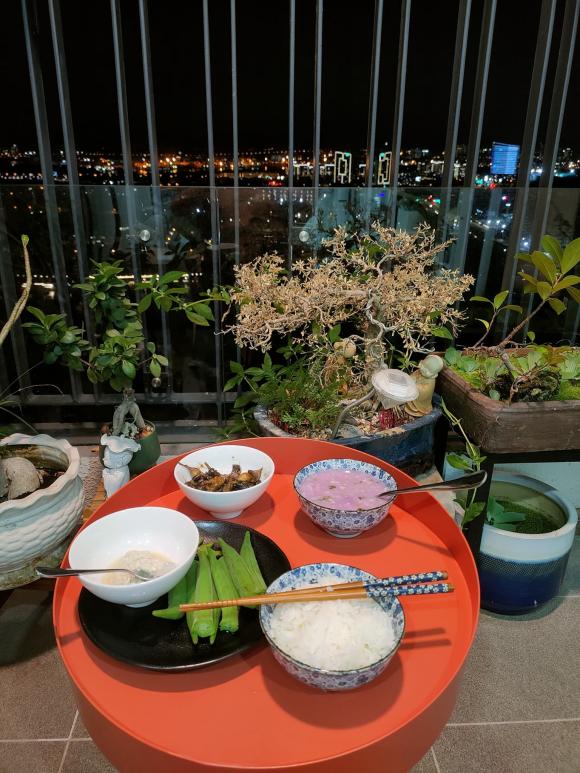 Ngoài 50 tuổi công khai bạn gái mới có body nóng bỏng, đạo diễn Dũng khùng tiết lộ cách mua nhà 4 tỷ đồng với mức lương 20 triệu/tháng-7