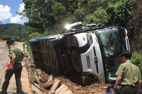 Tin mới nhất vụ xe chở CLB bóng đá trẻ Quảng Nam bị lật
