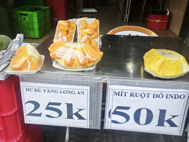 Mít ruột đỏ đã hết độc lạ-2