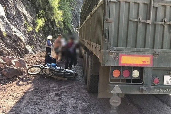 Đeo 10 chỉ vàng, người phụ nữ thành con mồi của gã hàng xóm-2