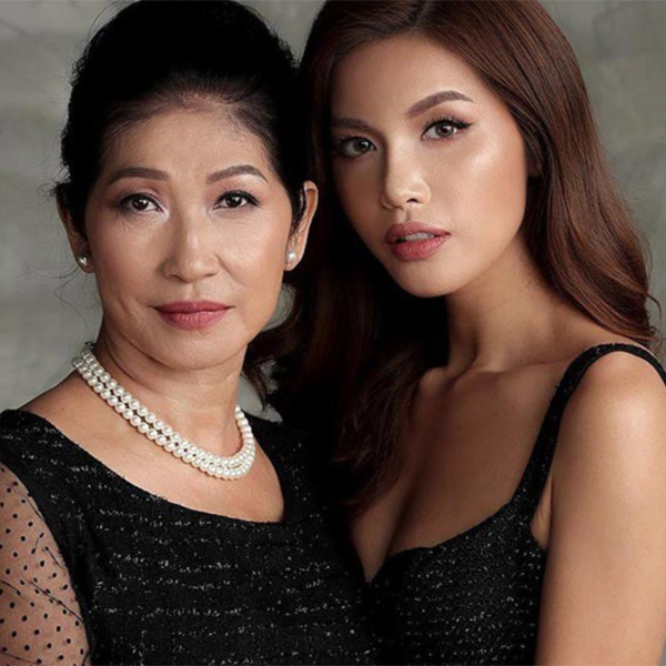 Chân dung người phụ nữ U70 vẫn trẻ đẹp từng dùng đòn roi dạy tính cứng đầu của siêu mẫu Minh Tú-2