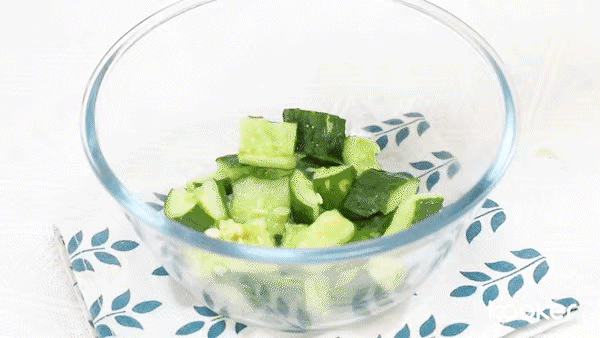 Quẩy trộn dưa chuột làm đơn giản mà ngon miệng mát lành cho bữa sáng-4