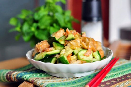 Quẩy trộn dưa chuột làm đơn giản mà ngon miệng mát lành cho bữa sáng