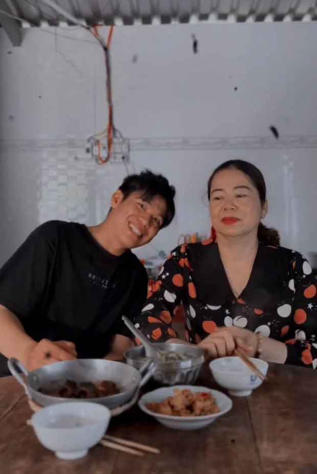 Cựu phó ấp” Long Nón Lá ở Bạc Liêu: Nuôi tôm kiếm tiền theo đam mê, ra tác phẩm cả chợ đều biết-4