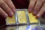 Hàng chục tấn vàng bán ra mỗi năm, người mua chịu đắt, đại gia lãi khủng-3