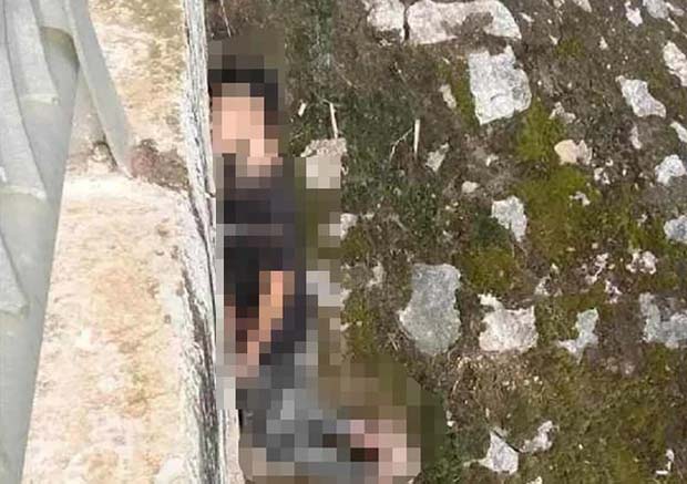 Bàng hoàng phát hiện thi thể thanh niên treo lơ lửng ở lan can cầu-1