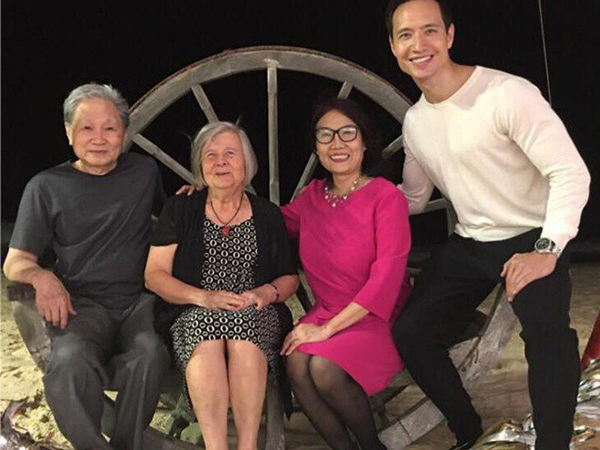 Thân thế kín tiếng của người phụ nữ làm chỗ dựa cho Kim Lý-5