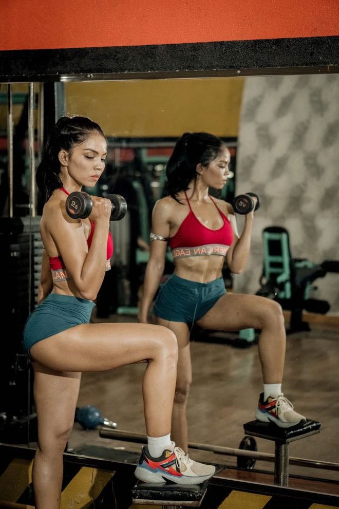 Nữ công nhân lột xác thành búp bê cơ bắp, 5 năm chạy đua thoát khỏi cửa tử-4