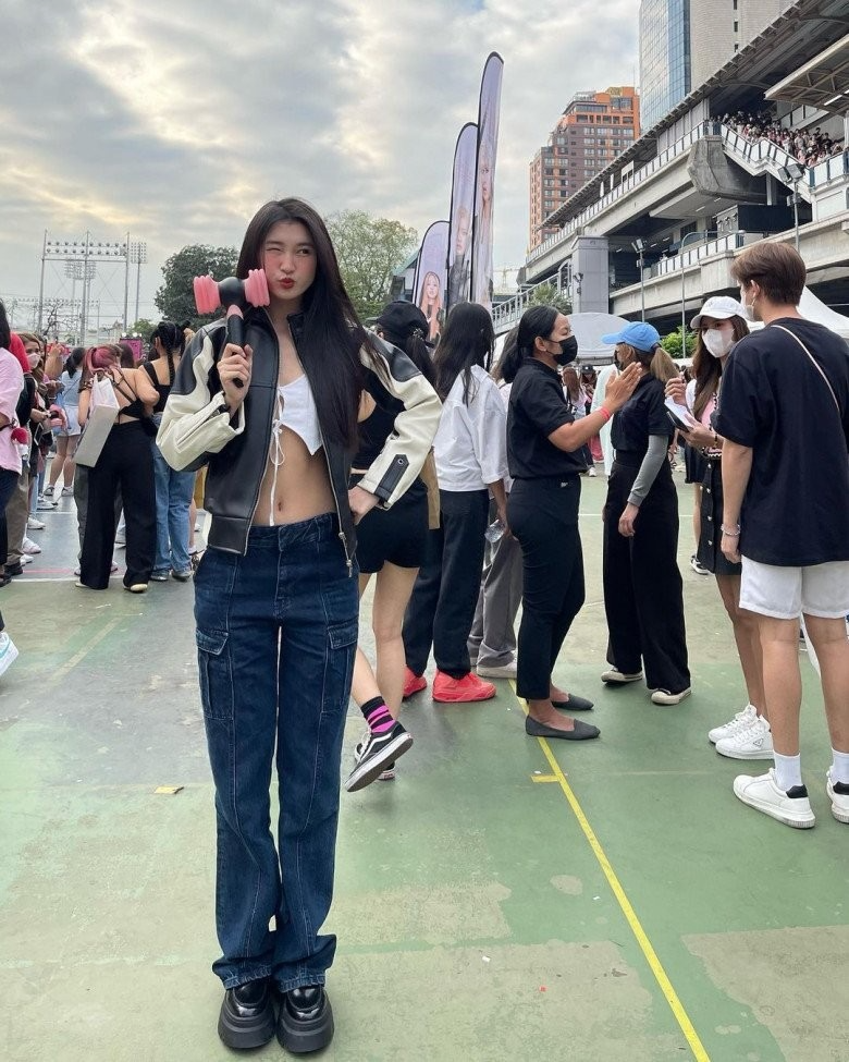 Gợi ý outfit cho nàng 30 khi xem concert Black Pink tại Việt Nam-3