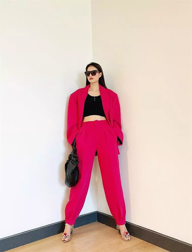 Gợi ý outfit cho nàng 30 khi xem concert Black Pink tại Việt Nam-6