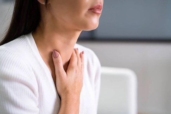 Bác sĩ chuyên ung bướu chỉ rõ 6 triệu chứng tim mạch cảnh báo bạn bị suy giáp