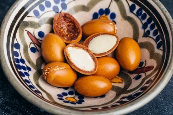 Nhìn thì giống hạt mít nhưng loại hạt đắt đỏ này có công dụng vô cùng lý tưởng với phụ nữ