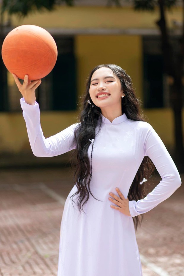 Nữ ca sĩ đoán trúng phóc đề Văn thi tốt nghiệp THPT 2023-1