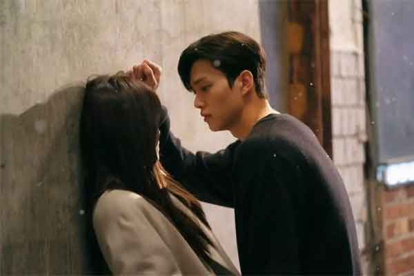 Con trai trách đón muộn sao người làm mẹ chỉ biết lặng im?-2