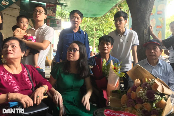 Cô Lê Thị Dung ở Nghệ An ra tù sau 15 tháng chấp hành án-3