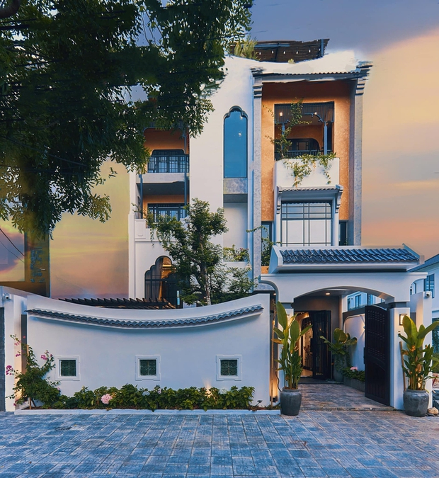 Vợ chồng 9X chi 8 tỷ xây căn villa phong cách Indochine đẹp nức nở-1
