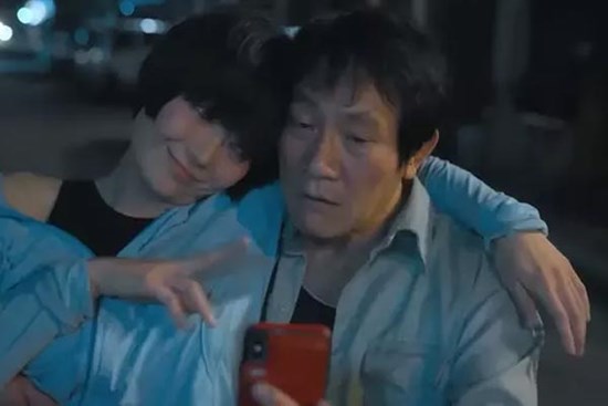 Cảnh nóng của Lưu (NSƯT Hoàng Hải) và Luyến (Thanh Hương)